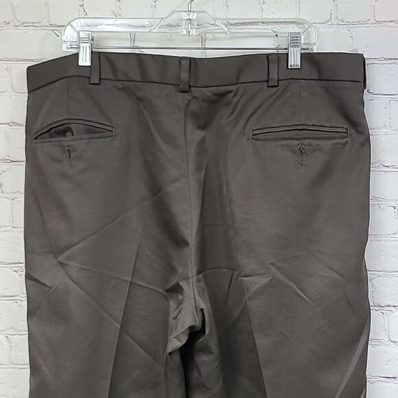 Dockers Premium Men's 40x30 Brown Pleated Pants Zipper Security Pockets Uniform - Picture 5 of 5